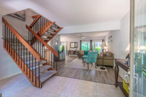 PET FRIENDLY! 503 Plantation Club Walk to Pool Sleeps 6 Sea Pines